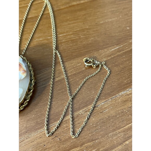 Antique MARBRO 12k GF Carved Shell Cameo Brooch Pendant twisted Rope Border 18”c - Picture 3 of 12